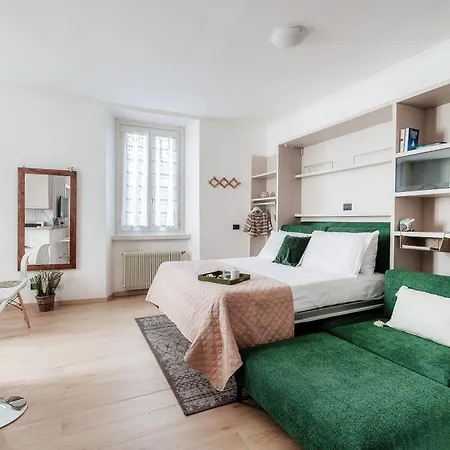 Dinghy - By Myhomeincomo * Como