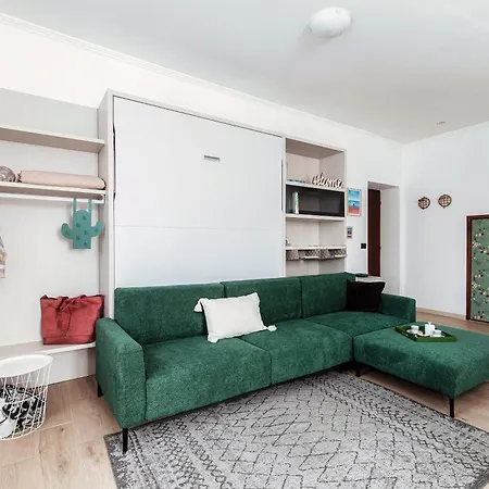 Dinghy - By Myhomeincomo Apartamento *